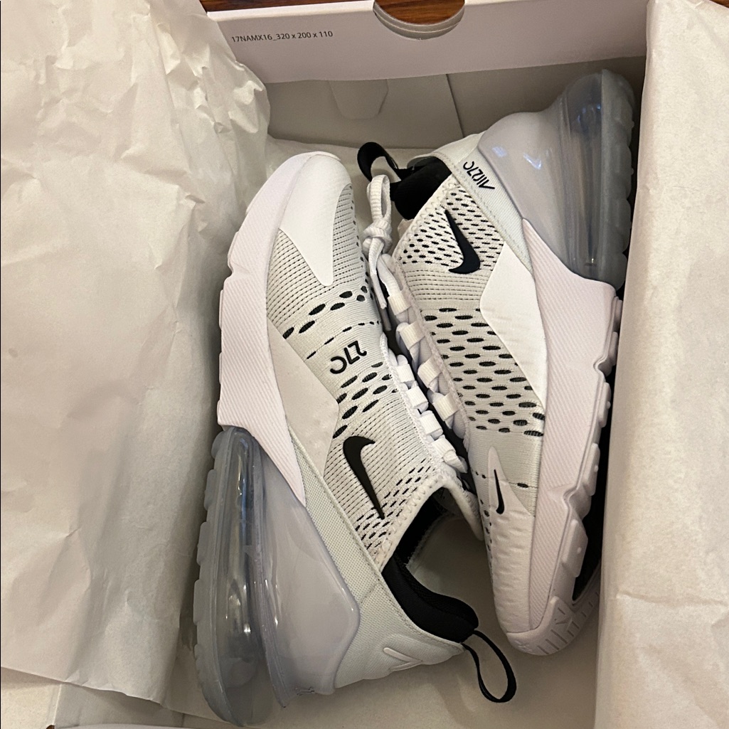Nike Air Max 270 White Black Sneakers Brand New